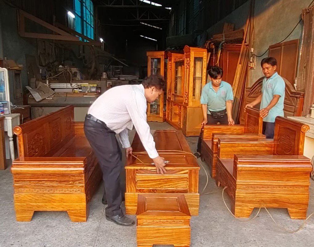 Bàn ghế salon gỗ phòng khách MS 3473 Bộ bàn ghế salon gỗ phòng khách trọn bộ 7 món gỗ sồi