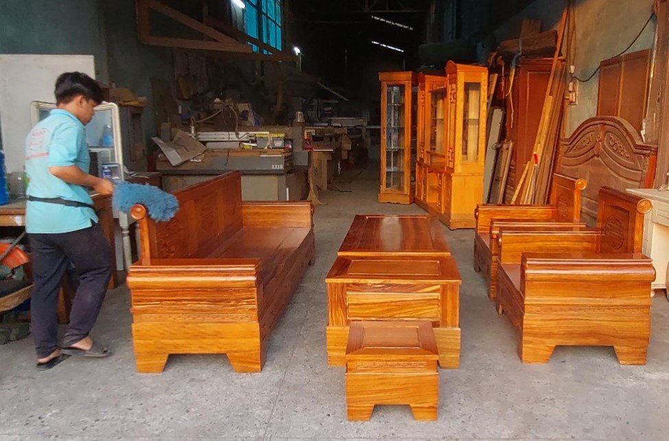 Bàn ghế salon gỗ phòng khách MS 3473 Bộ ghế salon gỗ sồi thiết kế cổ điển cho nhà phố