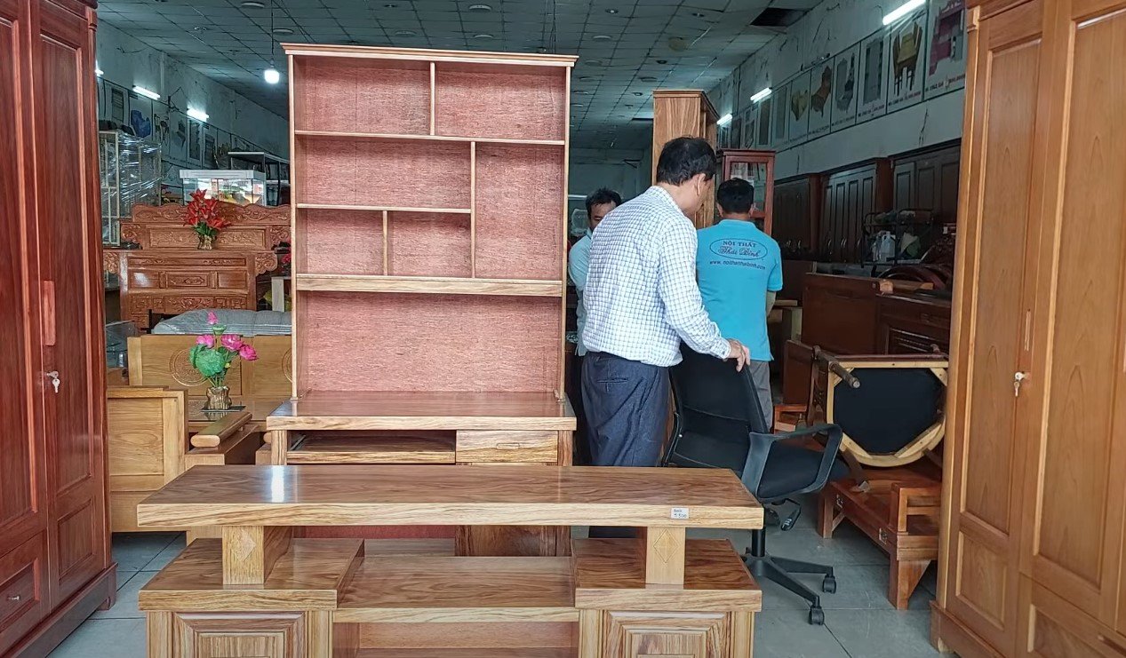 Bàn học liền kệ sách gỗ tự nhiên có ngăn kéo tiện lợi