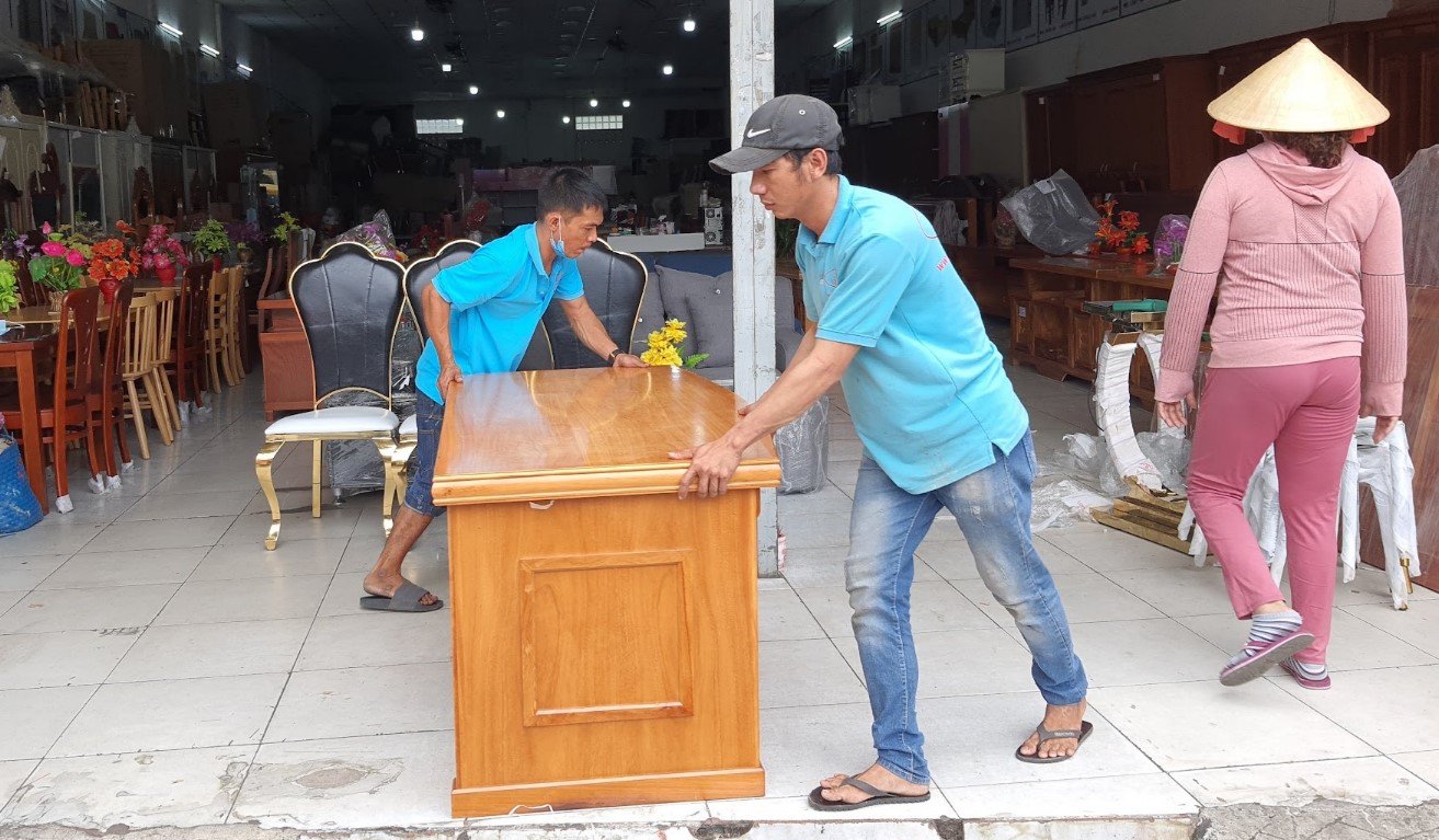 Bàn làm việc gỗ tự nhiên cao cấp MS 3423 Chi tiết vân gỗ mặt bàn làm việc gỗ tự nhiên
