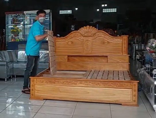Giường ngủ gỗ gõ đỏ mẫu quạt MS 3097 Giường ngủ gỗ gõ đỏ mẫu quạt kèm nệm cao su non êm ái