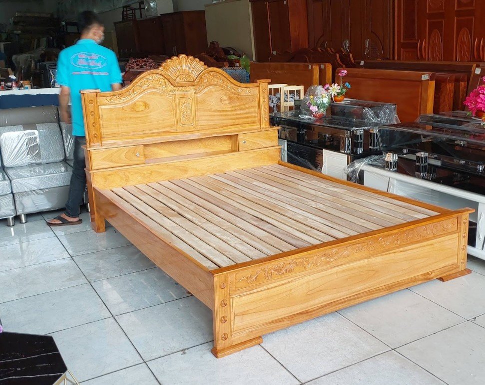 Giường ngủ gỗ gõ đỏ mẫu quạt MS 3097 Chi tiết vân gỗ gõ đỏ tự nhiên trên giường ngủ mẫu quạt
