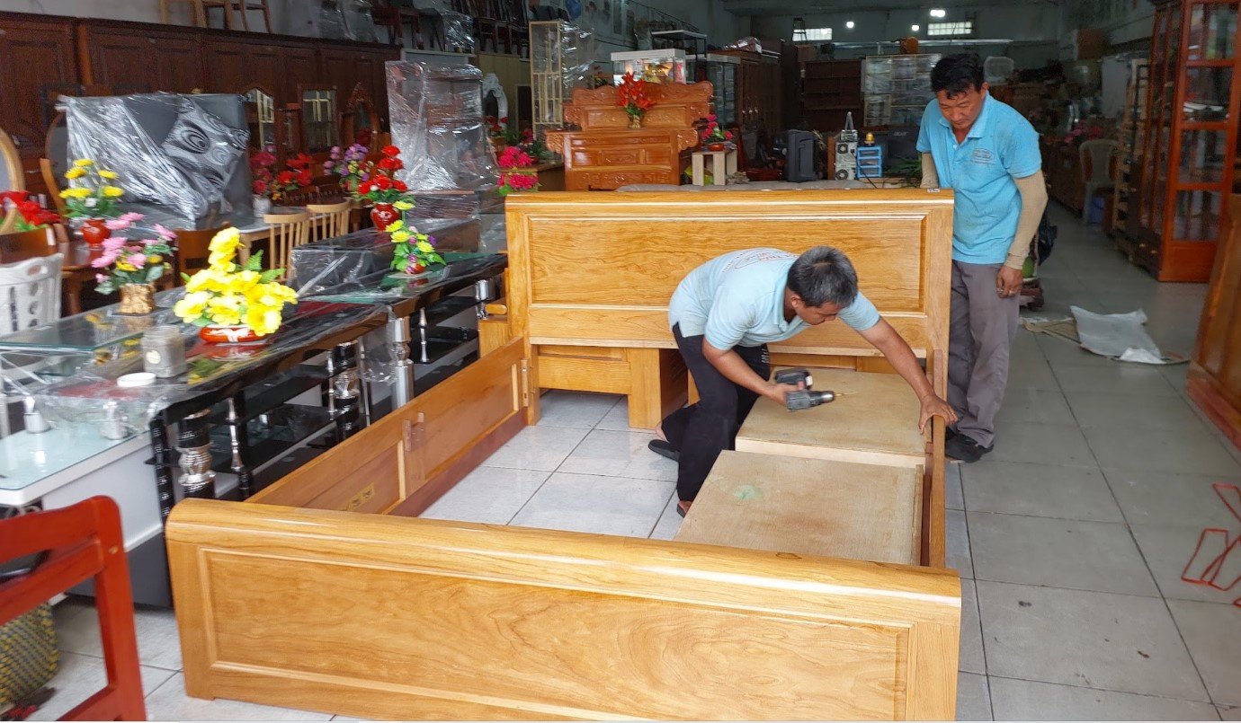 Giường ngủ gỗ tự nhiên có ngăn kéo MS 3467 màu gỗ mộc