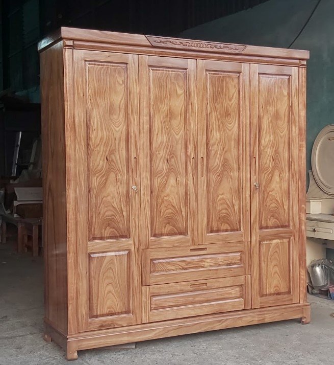 Mẫu tủ quần áo gỗ tự nhiên đẹp MS 3171 Chi tiết chân tủ quần áo gỗ tự nhiên đẹp vững chắc