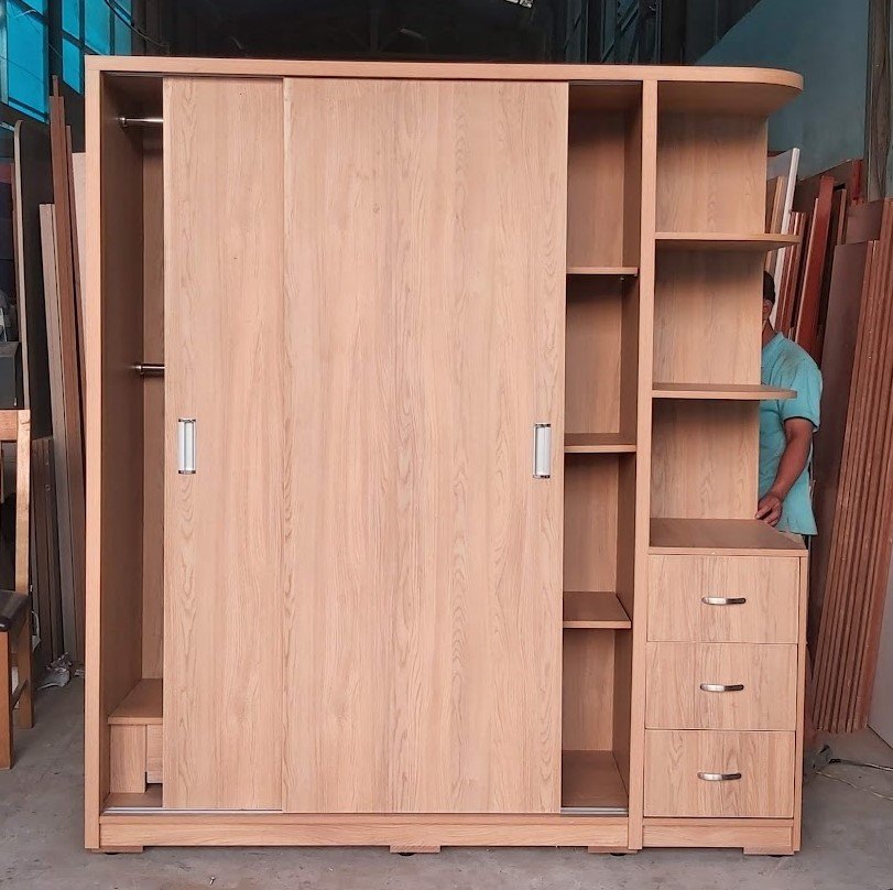 Tủ quần áo cánh lùa có kệ trang trí MS 3470 Tủ quần áo cánh lùa có kệ trang trí trong phòng ngủ