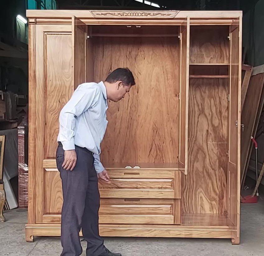 Tủ quần áo 4 cánh kèm kệ trang trí MS 3263