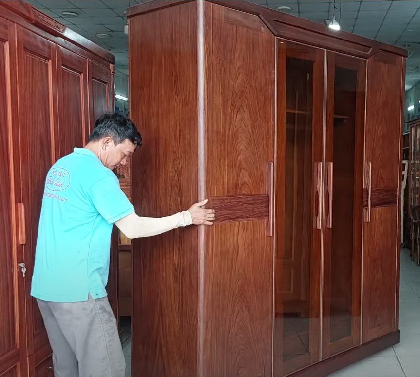 Tủ quần áo 4 cánh kèm kệ trang trí MS 3263
