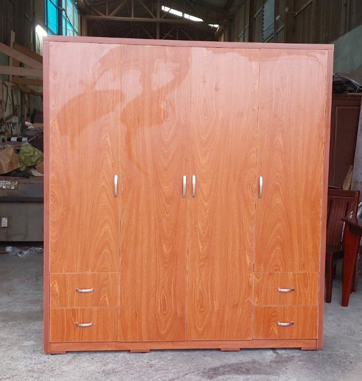 Góc cận cảnh bề mặt vân gỗ tủ áo MDF cao cấp