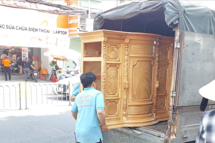 Tủ thờ bụng phệ gỗ gõ đỏ tự nhiên 3468 Tủ thờ bụng phệ gõ đỏ kê sát tường phòng khách
