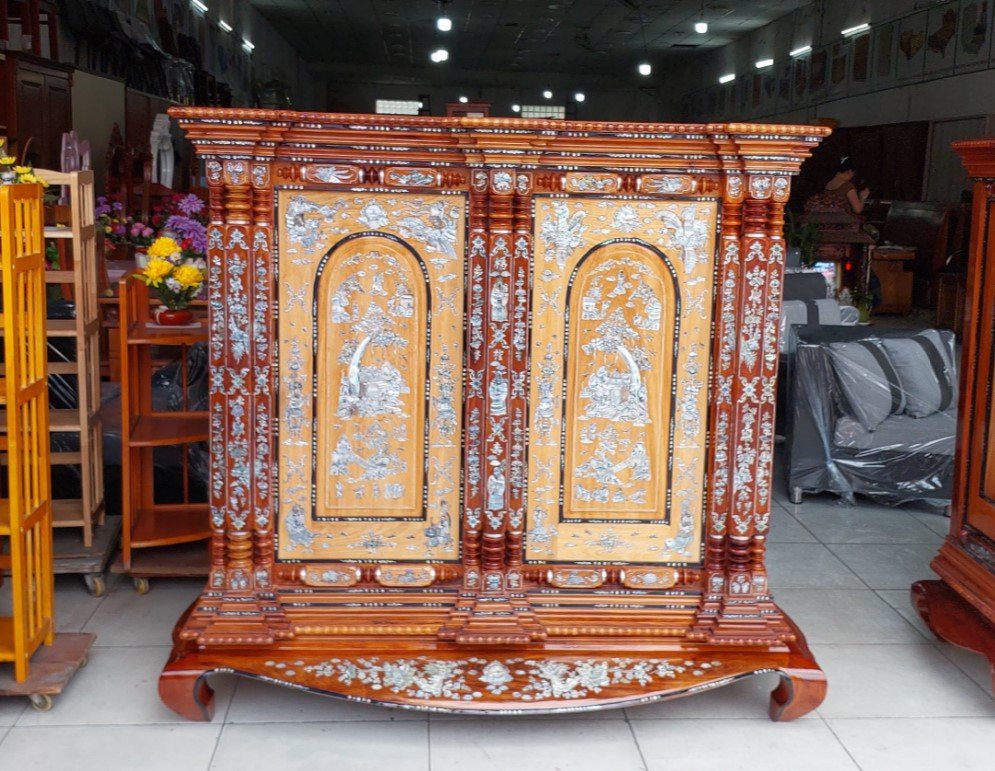 Tủ thờ khảm xà cừ nhìn từ phía trên xuống