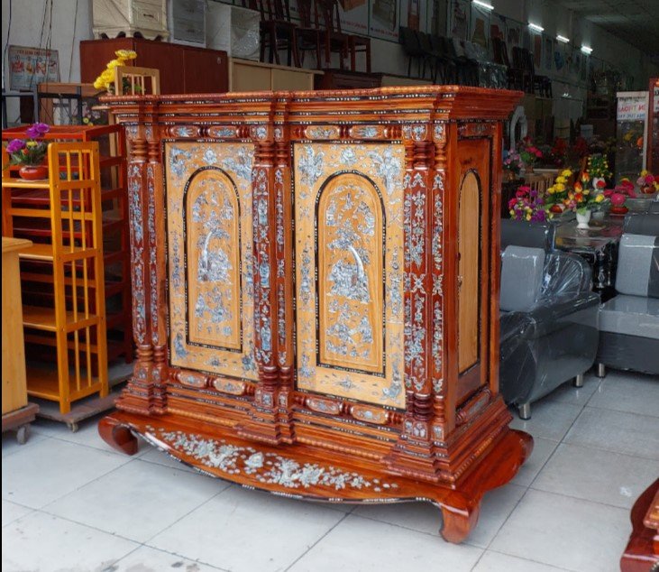 Chi tiết chân trụ tủ thờ gỗ tự nhiên khảm xà cừ