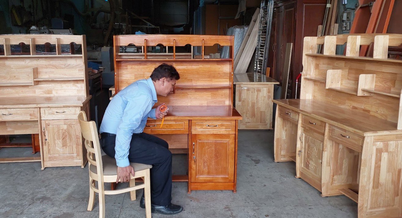 Bàn học liền kệ sách gỗ tự nhiên 2430