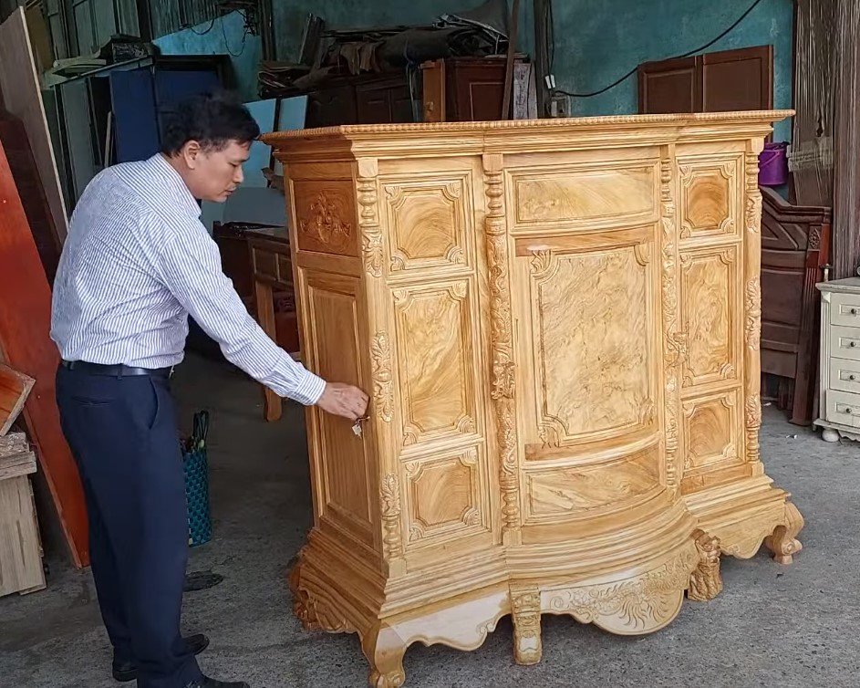 Tủ thờ cẩn xà cừ cao cấp MS 3382