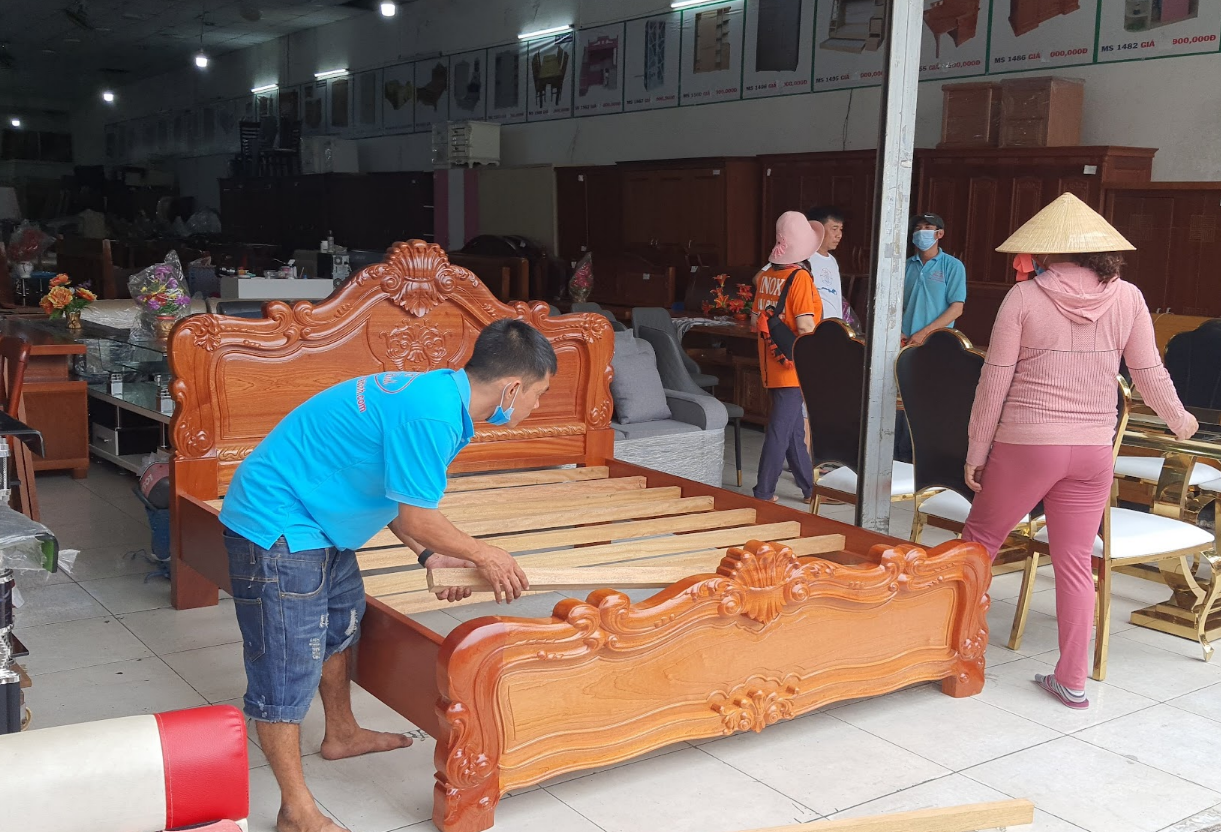 Giường ngủ gỗ gõ đỏ mẫu quạt MS 3097