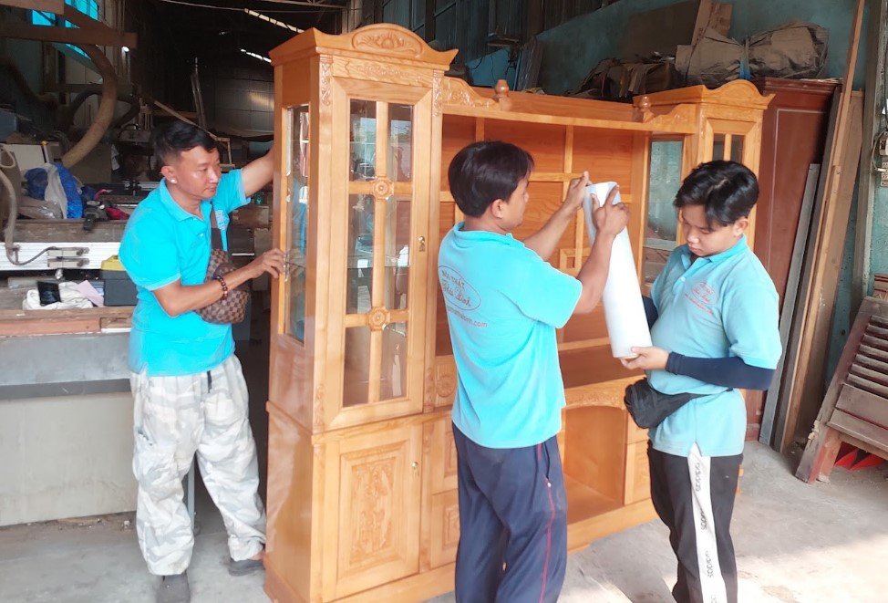 Tủ kệ tivi phòng khách gỗ gõ đỏ MS 3375