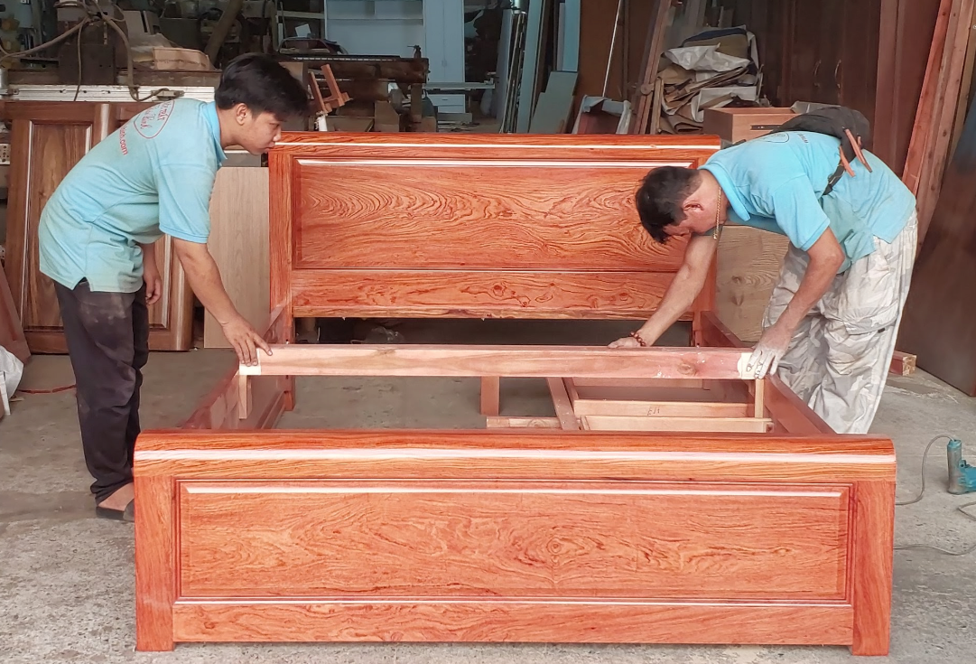Giường ngủ gỗ tự nhiên có ngăn kéo MS 3467