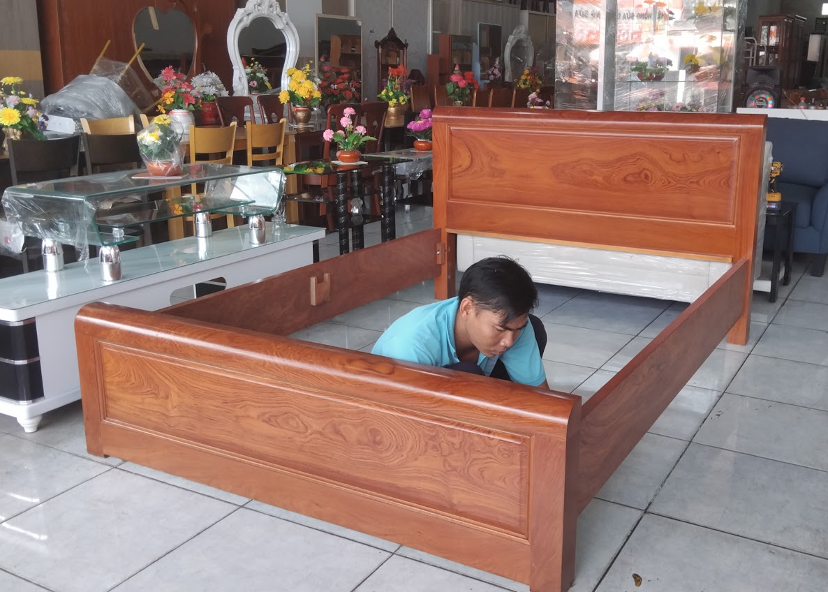 Giường ngủ gỗ tự nhiên có ngăn kéo MS 3467