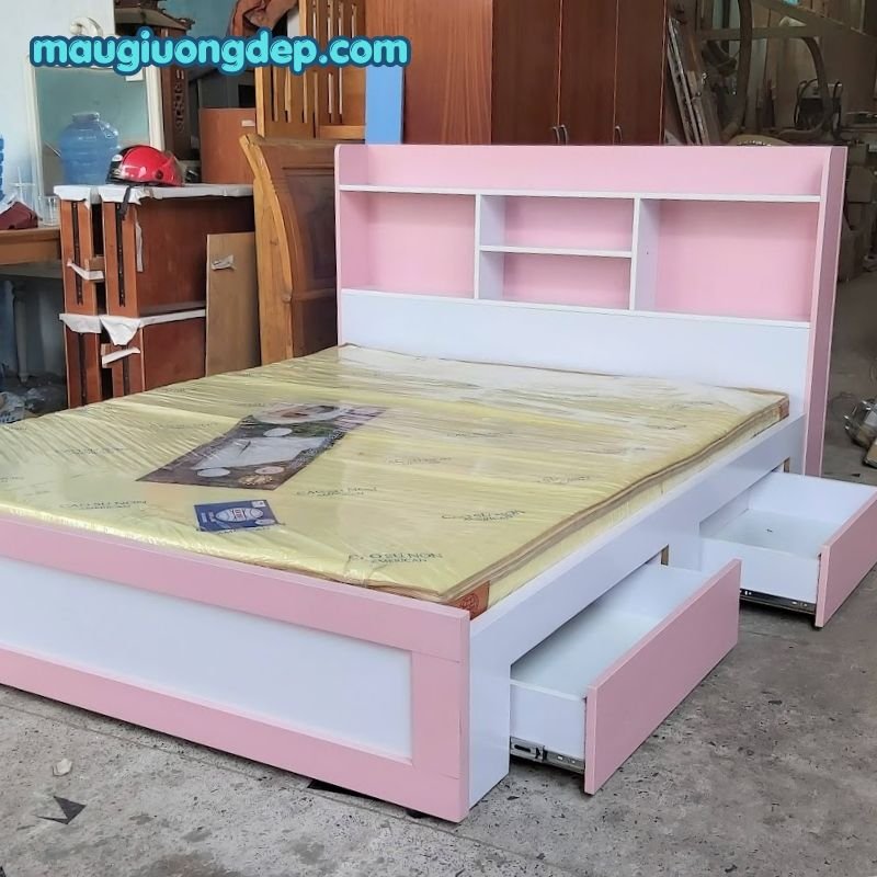 Thiết kế tiện ích với kệ đầu giường bằng gỗ MDF
