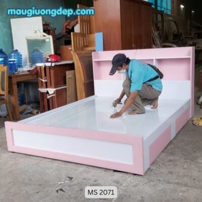 Giường ngủ có kệ đầu giường