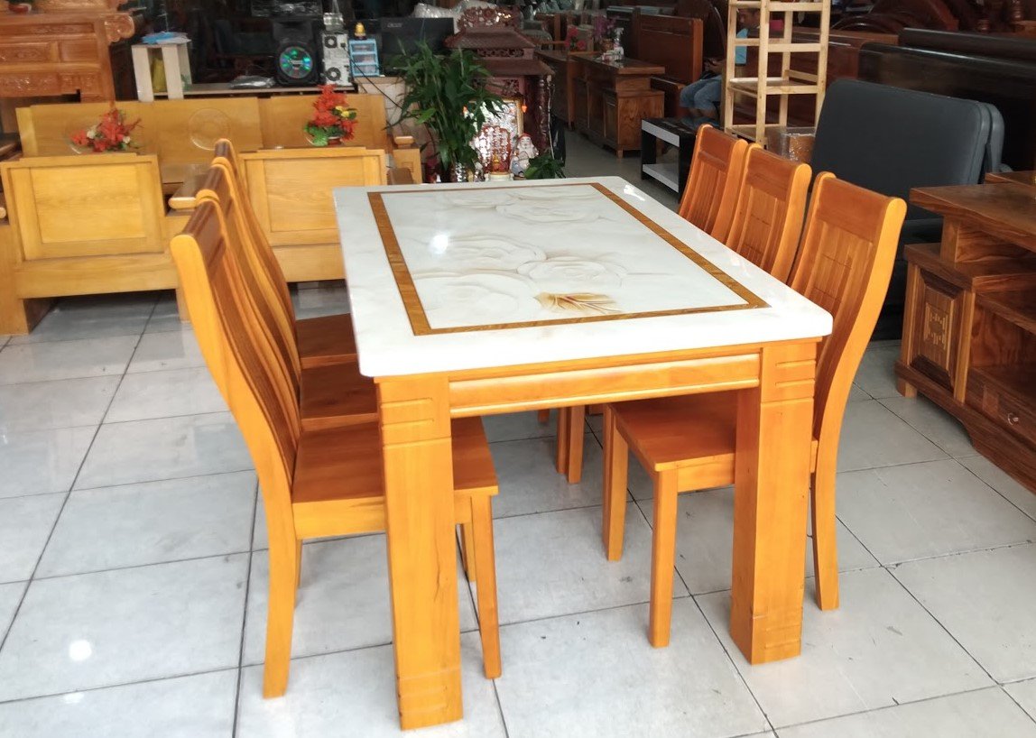 Góc chụp cận cảnh bộ bàn ăn gỗ tự nhiên 6 ghế